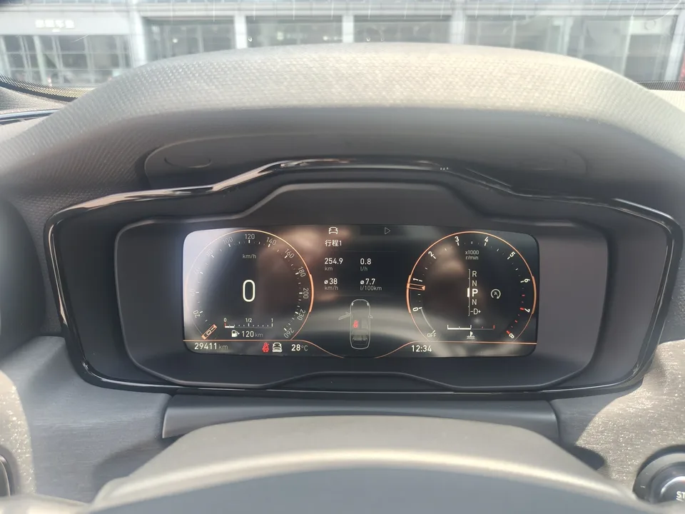 Lynk & Co 03 Lynk & Co 03 2022 2.0TD DCT Plus 2022 — миниатюра 3