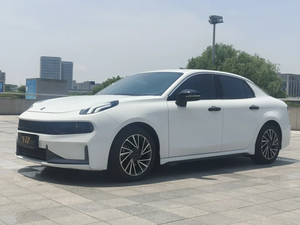 Lynk & Co 03 2022