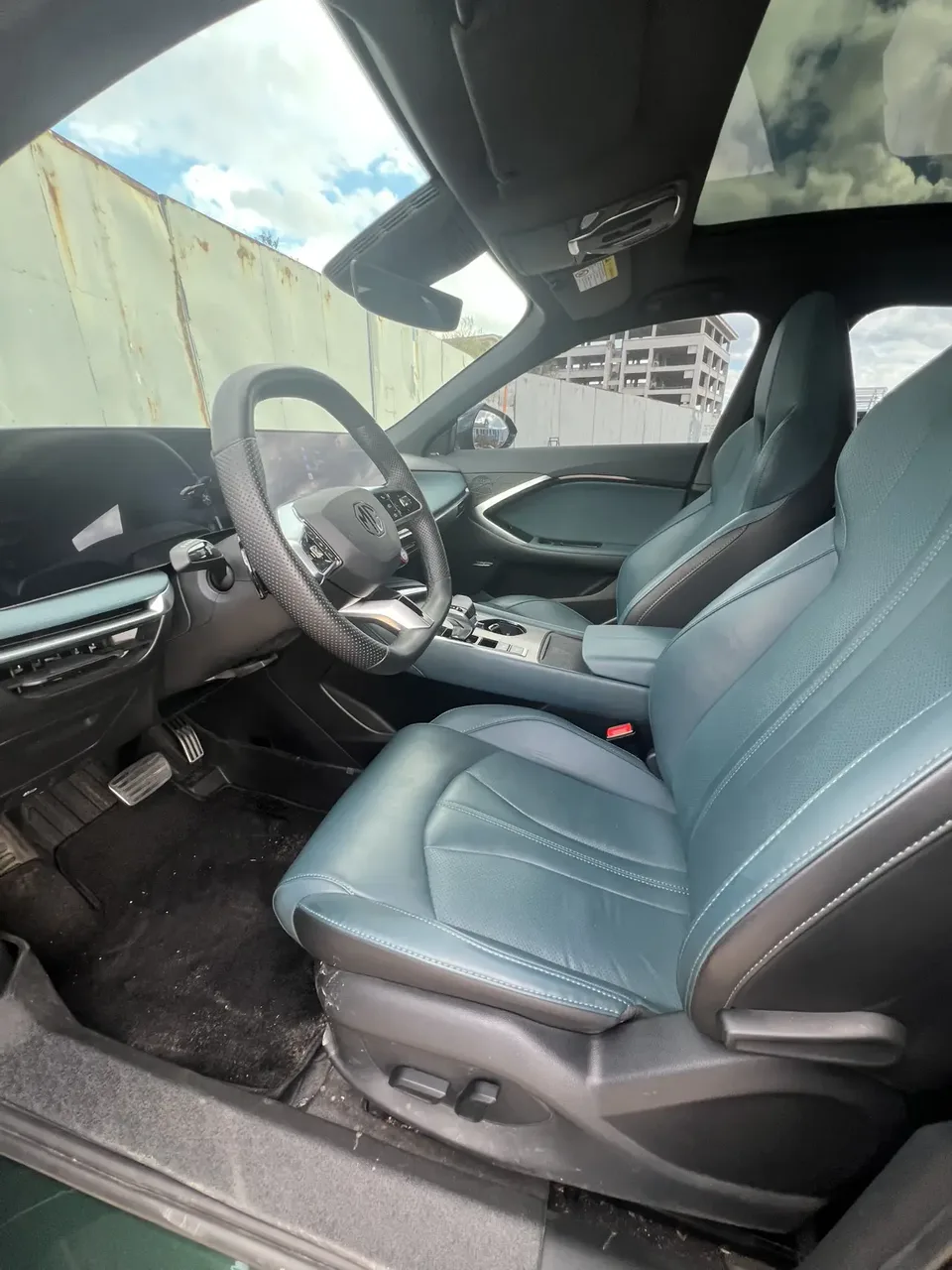 MG 7 MG7 2023 2.0T Automatic Beauty Hunter Luxury Edition 2024 — thumbnail 4
