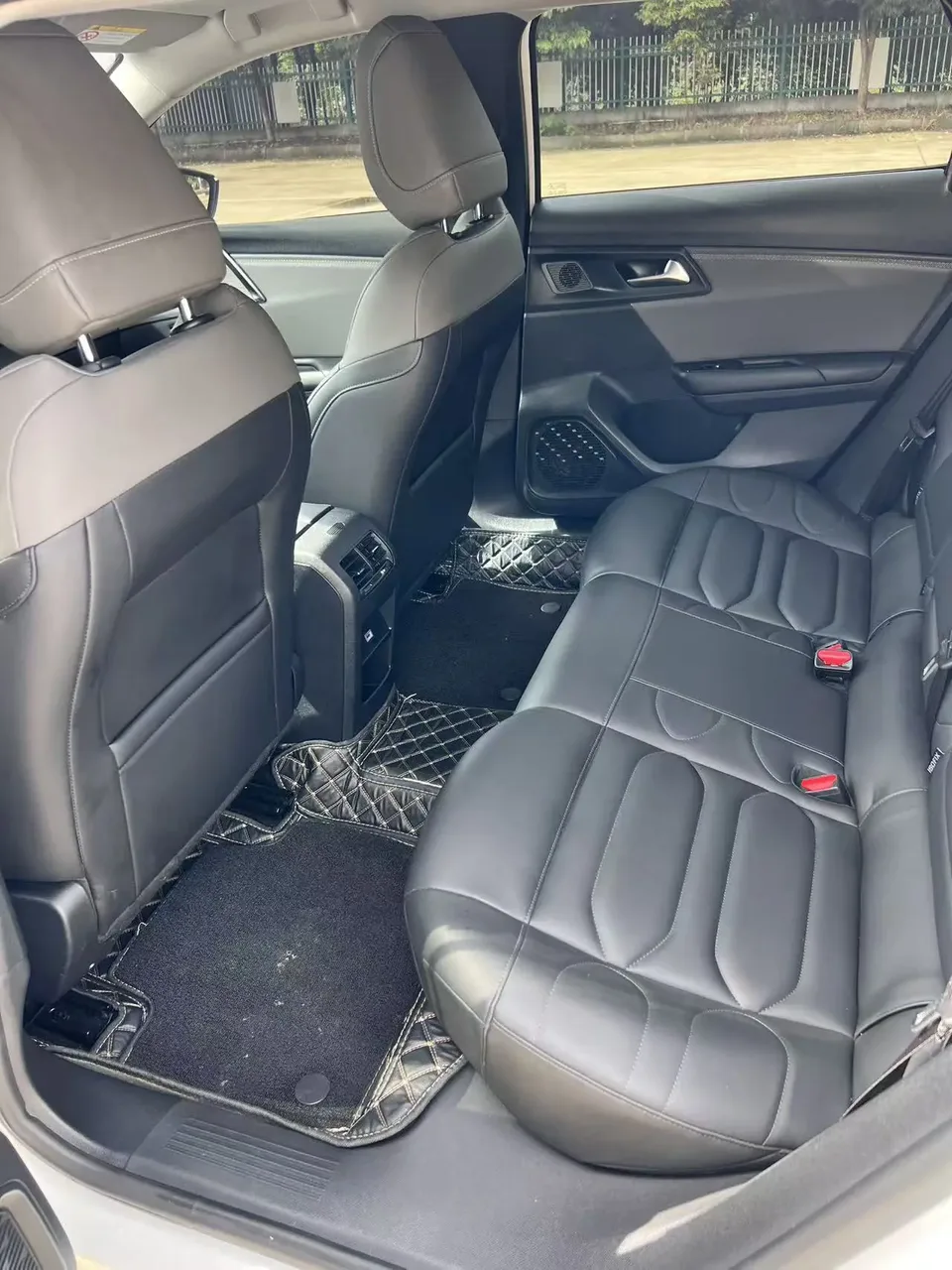 Citroen Versailles C5 X 1.6T Enjoy Extraordinary 2022 — миниатюра 3