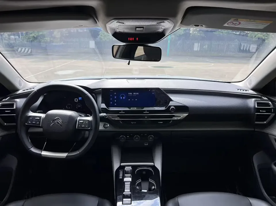 Citroen Versailles C5 X 1.6T Enjoy Extraordinary 2022 — миниатюра 5