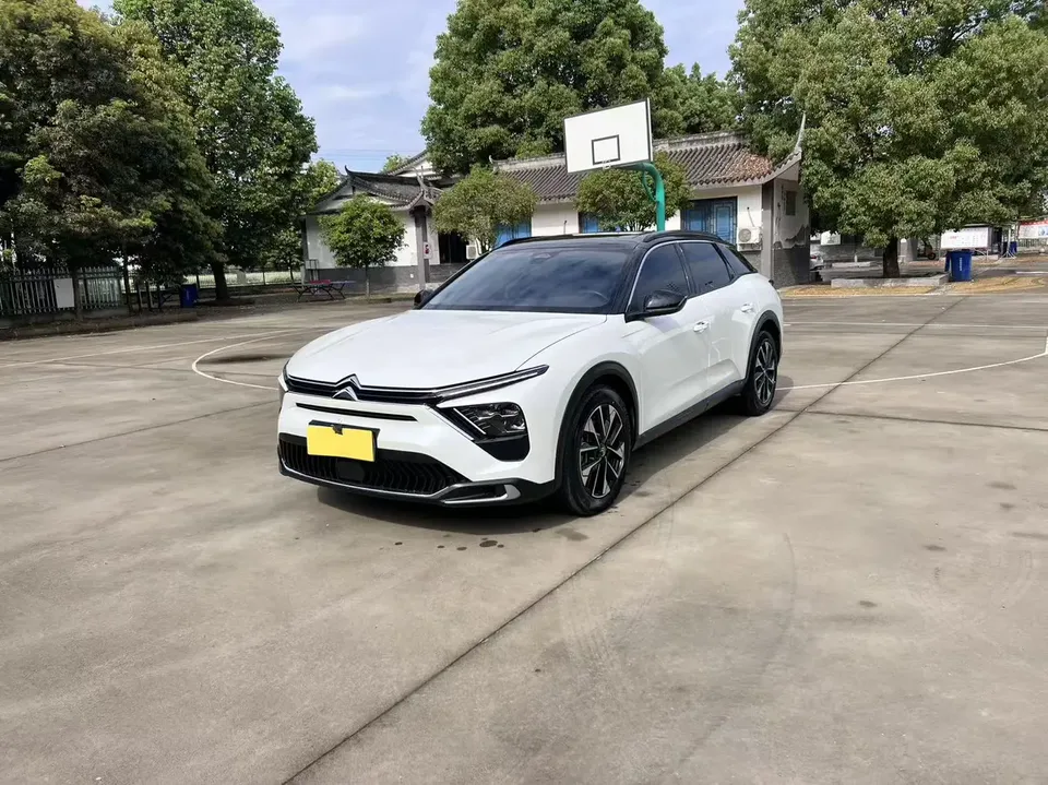 Citroen Versailles C5 X 2022