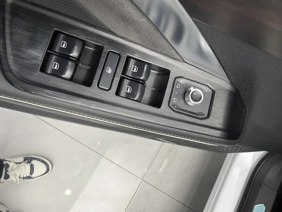 Haval H6 National Fashion Edition 1.5T Automatic Urban Edition 2023 — миниатюра 5