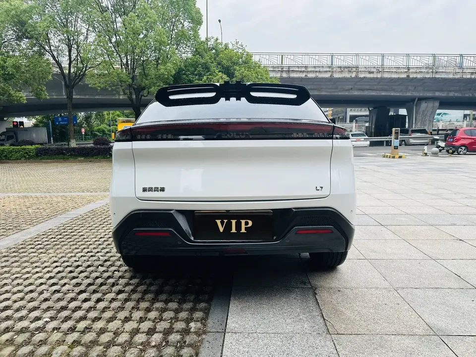 Dongfeng Fengshen L7 PHEV 110 Pro 2024 — миниатюра 2