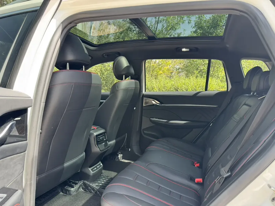 Roewe RX5 MAX Roewe RX5 MAX 2022 1.5T Automatic Flagship Edition 2023 — миниатюра 3