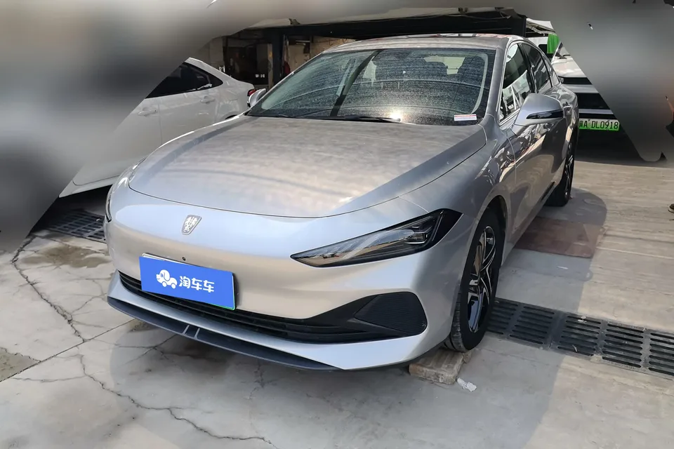 Roewe D7 DMH 2024