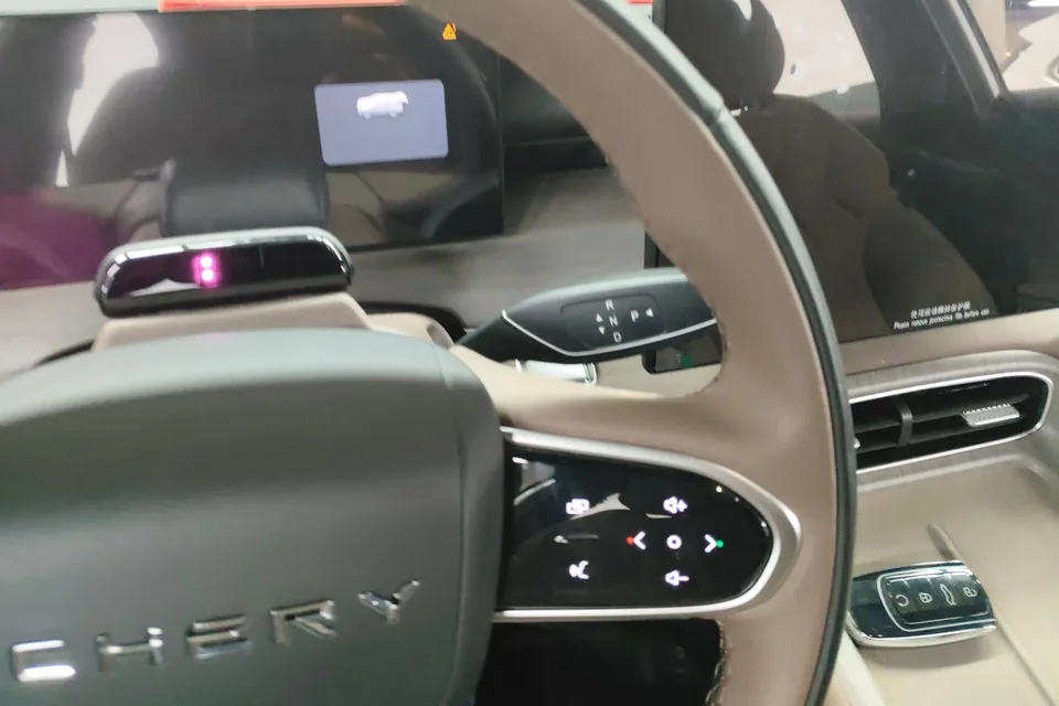 Chery Tiggo 8 PLUS Tiggo 8 PLUS 2025 Kunpeng 290TGDI DCT Premium 5-seater 2025 — миниатюра 3