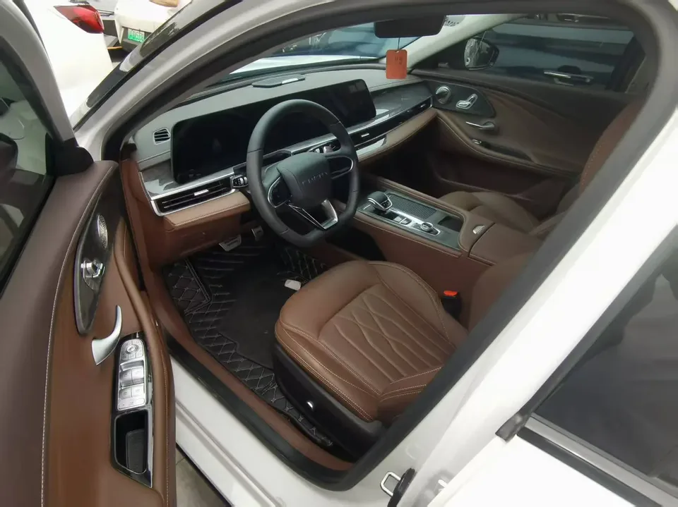 Chery Arrizo 8 High Energy Edition 2.0T DCT 2023 — миниатюра 5