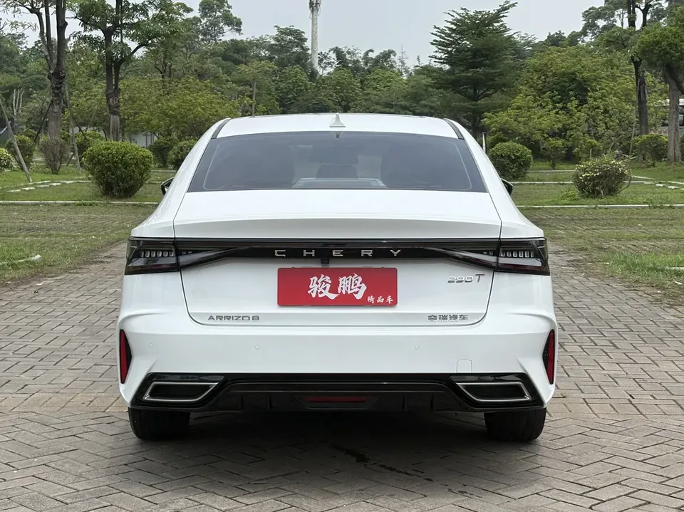 Chery Arrizo 8 1.6TGDI DCT Elegant 2023 — миниатюра 2