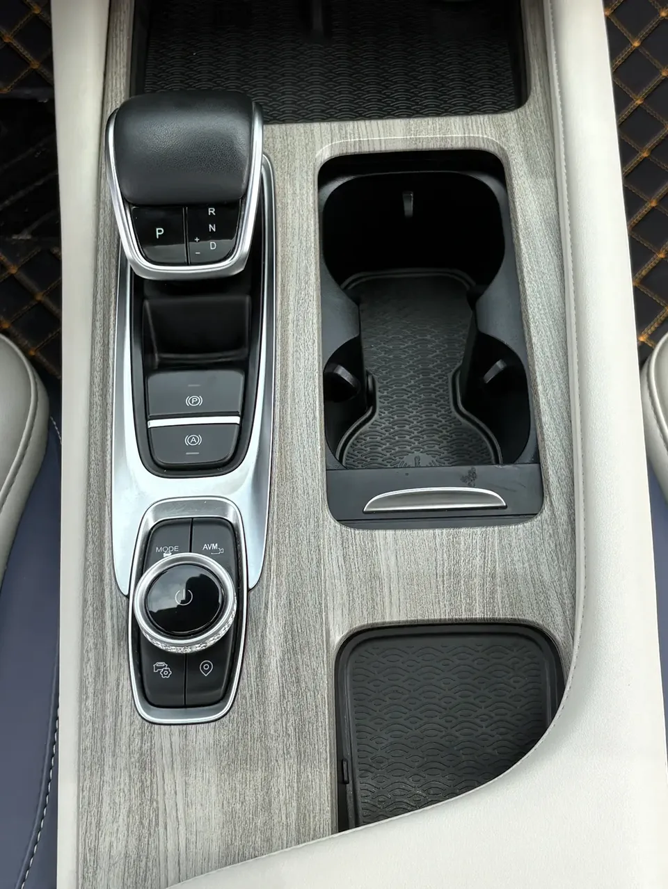 Chery Arrizo 8 1.6TGDI DCT Elegant 2023 — миниатюра 5