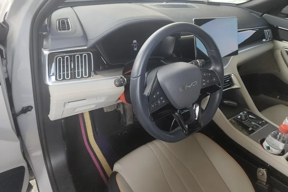 BYD Song PLUS DM DM-i Champion Edition 110KM Flagship Model 2023 — миниатюра 3