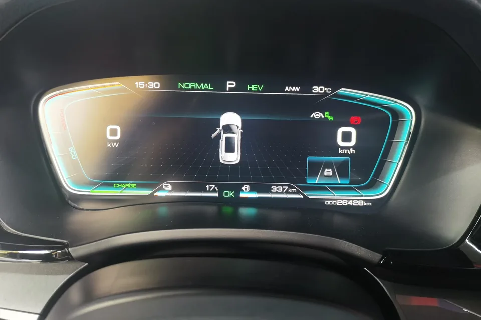 BYD Song PLUS DM DM-i Champion Edition 110KM Flagship PLUS 2023 — миниатюра 5