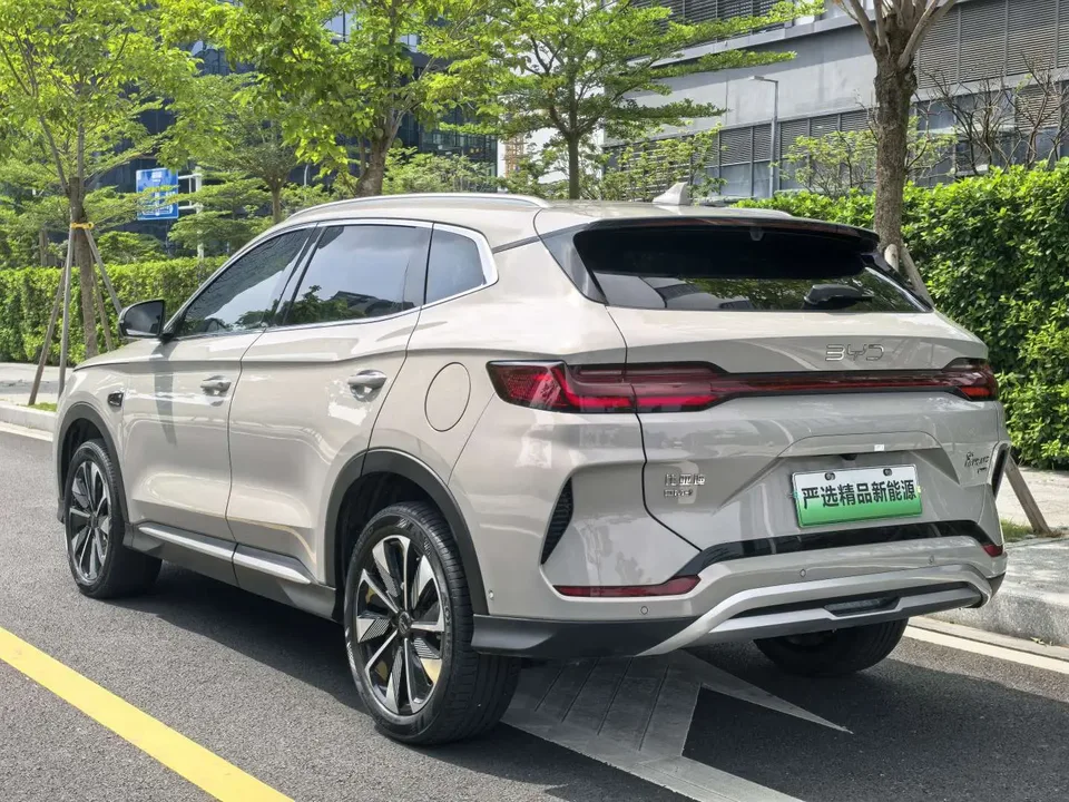 BYD Song PLUS DM Intelligent Driving Edition DM-i 112KM Premium Edition 2025 — миниатюра 2