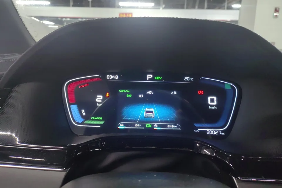 BYD Tang DM Tang DM 2021 DM-i 1.5T 112KM Premium 2022 — thumbnail 3