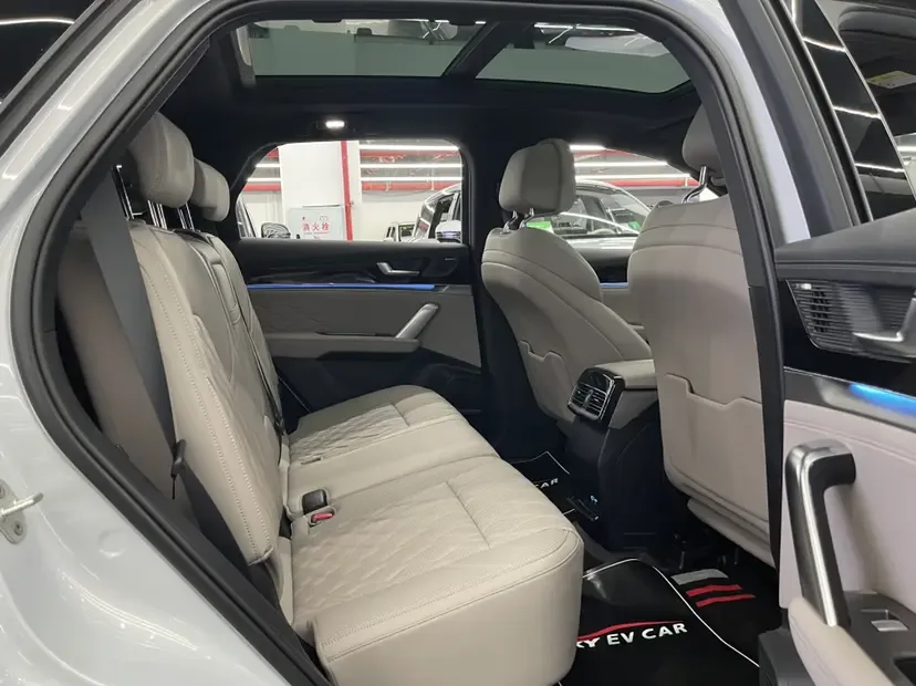 BYD Tang DM Honor Edition DM-i 112KM Flagship 2024 — миниатюра 4