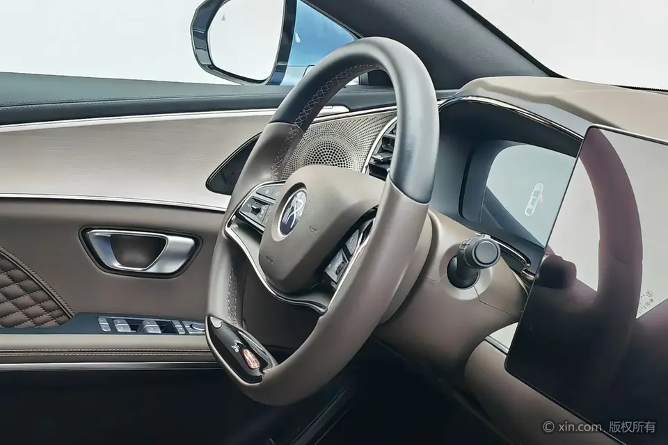 BYD Han DM DM-i Champion Edition 121KM Prestige Edition 2023 — миниатюра 4