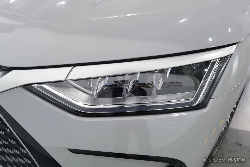 BYD Han DM DM-i 121KM Premium Edition 2022 — миниатюра 2