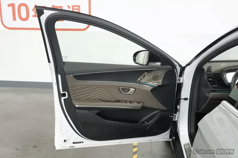 BYD Han DM DM-i 121KM Premium Edition 2022 — миниатюра 5