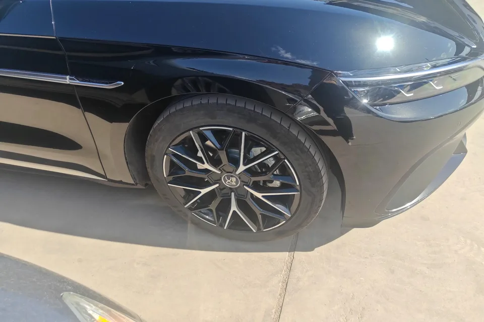 BYD Han DM Han DM 2025 DM-i 125KM Premium Edition 2024 — миниатюра 2