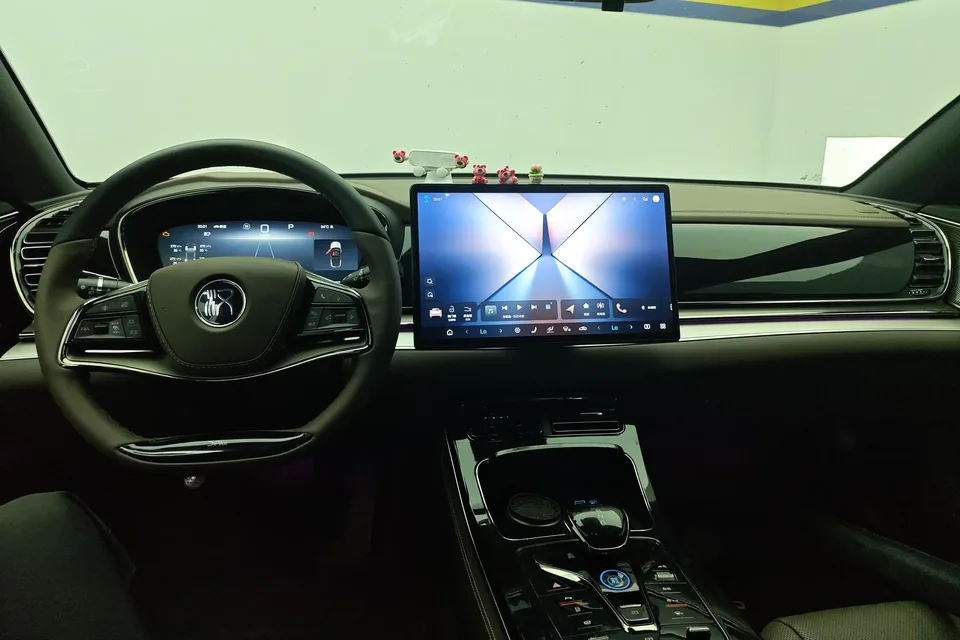 BYD Han DM Han DM 2025 DM-i 125KM Premium Edition 2024 — миниатюра 3