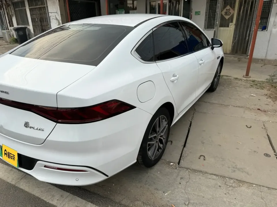BYD Qin PLUS EV Honor Edition 510KM Transcendence Type 2024 — миниатюра 2