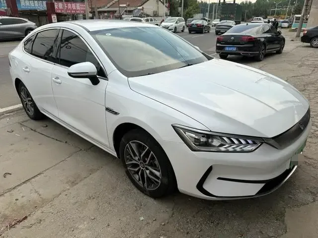 BYD Qin PLUS EV Honor Edition 510KM Transcendence Type 2024 — миниатюра 3