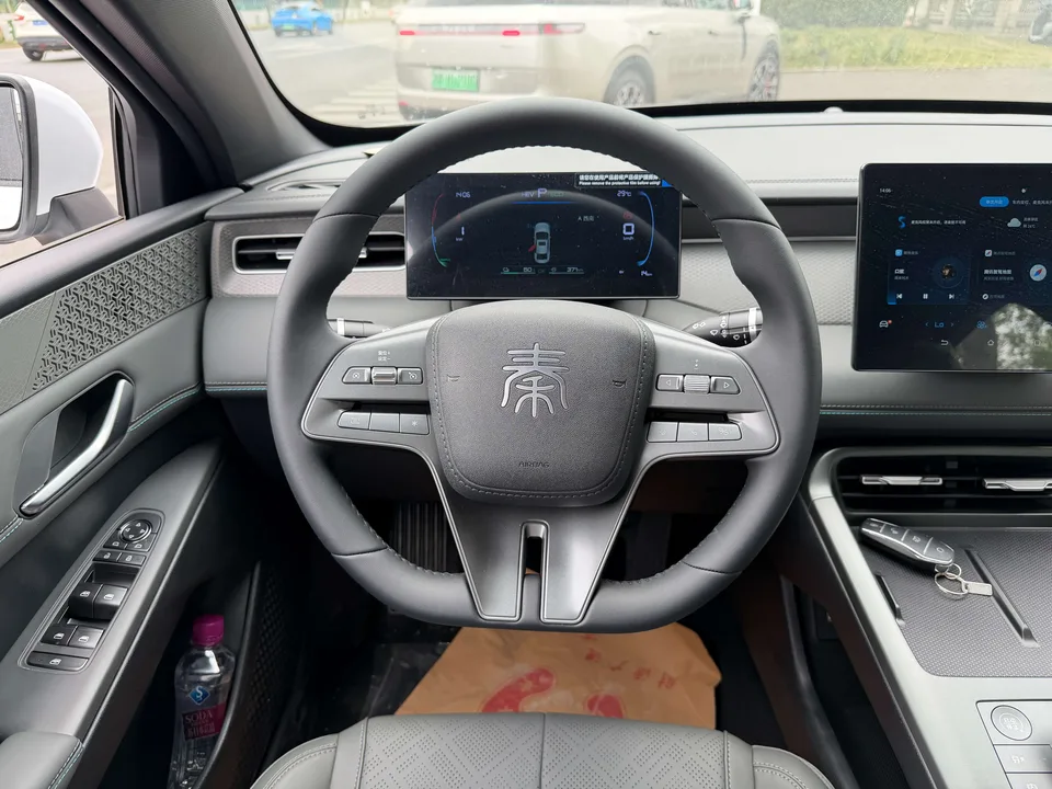 BYD Qin PLUS DM Intelligent Driving Edition DM-i 55KM Leading Edition 2025 — миниатюра 3