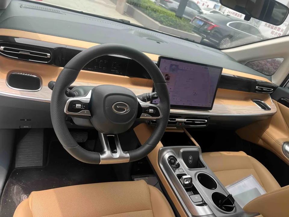 GAC Trumpchi E8 PHEV Trumpchi E8 PHEV 2024 2.0ATK 150km MAX version 2024 — миниатюра 4