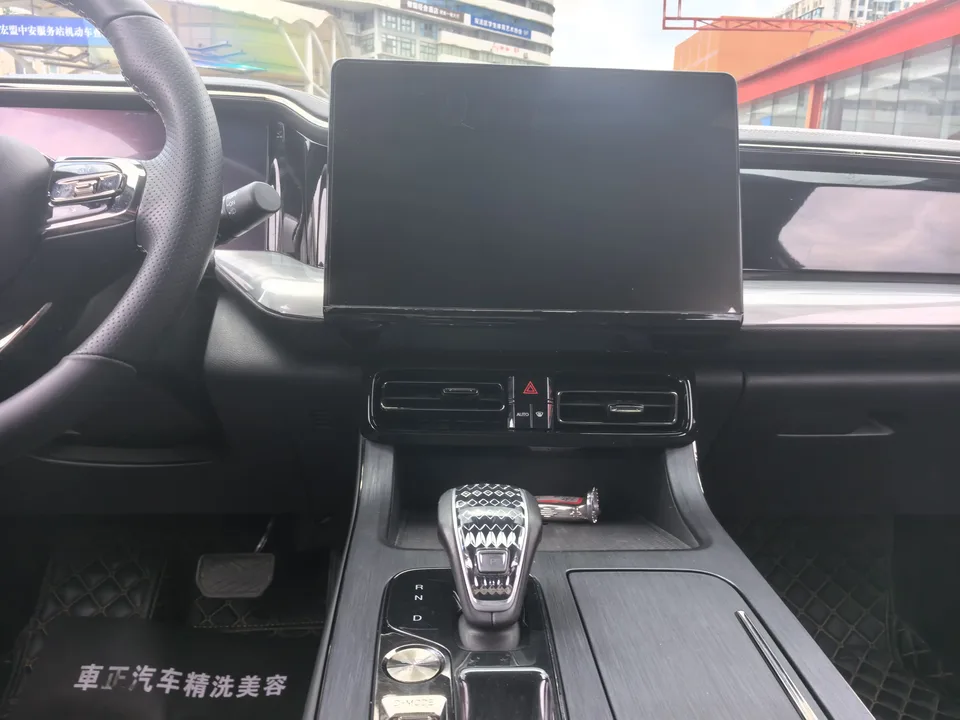 GAC Trumpchi GS8 Trumpchi GS8 2022 Pilot Series 2.0TGDI 2WD Premium Edition 7 Seaters 2023 — миниатюра 2
