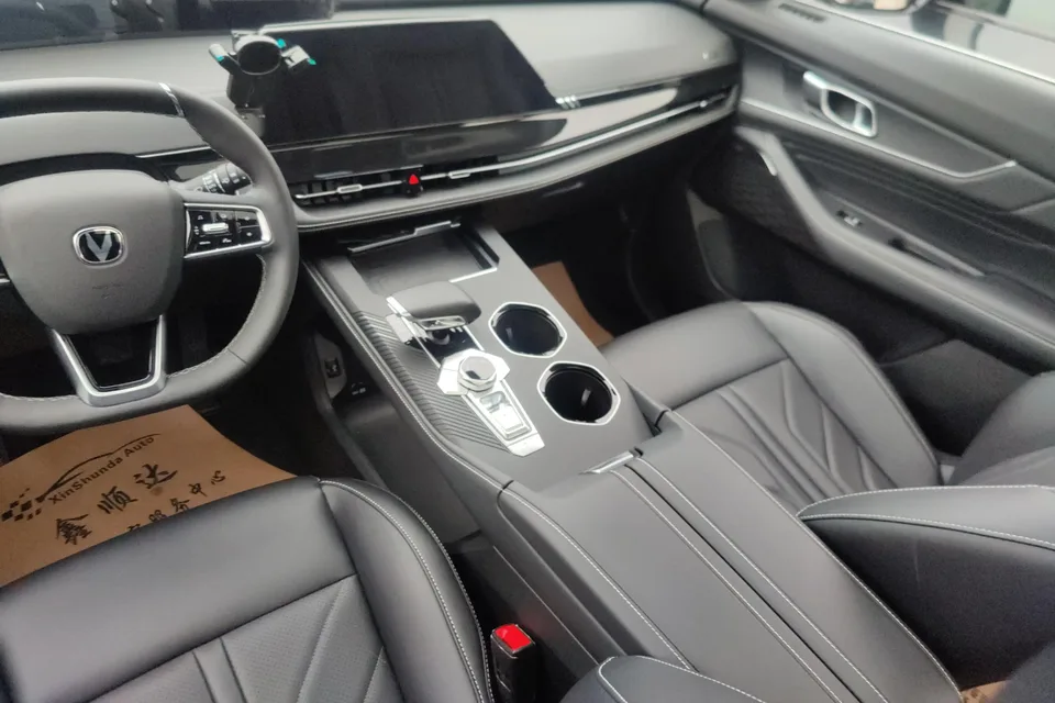 Changan UNI-K Changan UNI-K 2024 2.0T Yueshang model 2024 — миниатюра 3