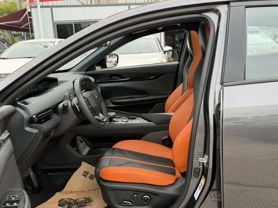 Changan UNI-V 1.5T Premium Sports Edition 2024 — миниатюра 4