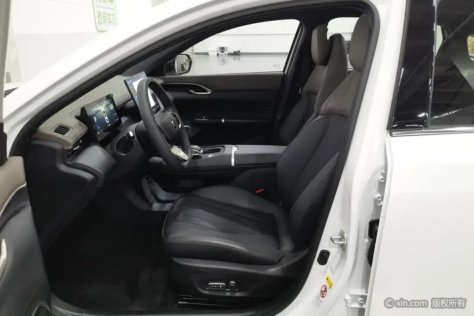 Changan Escape 2026 Yidong fourth-generation 1.5T DCT 500Bar Smart Edition 2025 — миниатюра 3