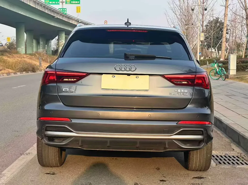 Audi Q3 Audi Q3 2022 35 TFSI Fashionable and Dynamic 2022 — миниатюра 2
