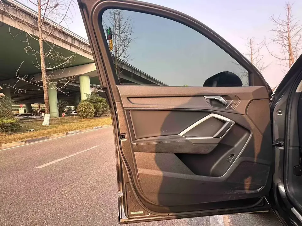 Audi Q3 Audi Q3 2022 35 TFSI Fashionable and Dynamic 2022 — миниатюра 3
