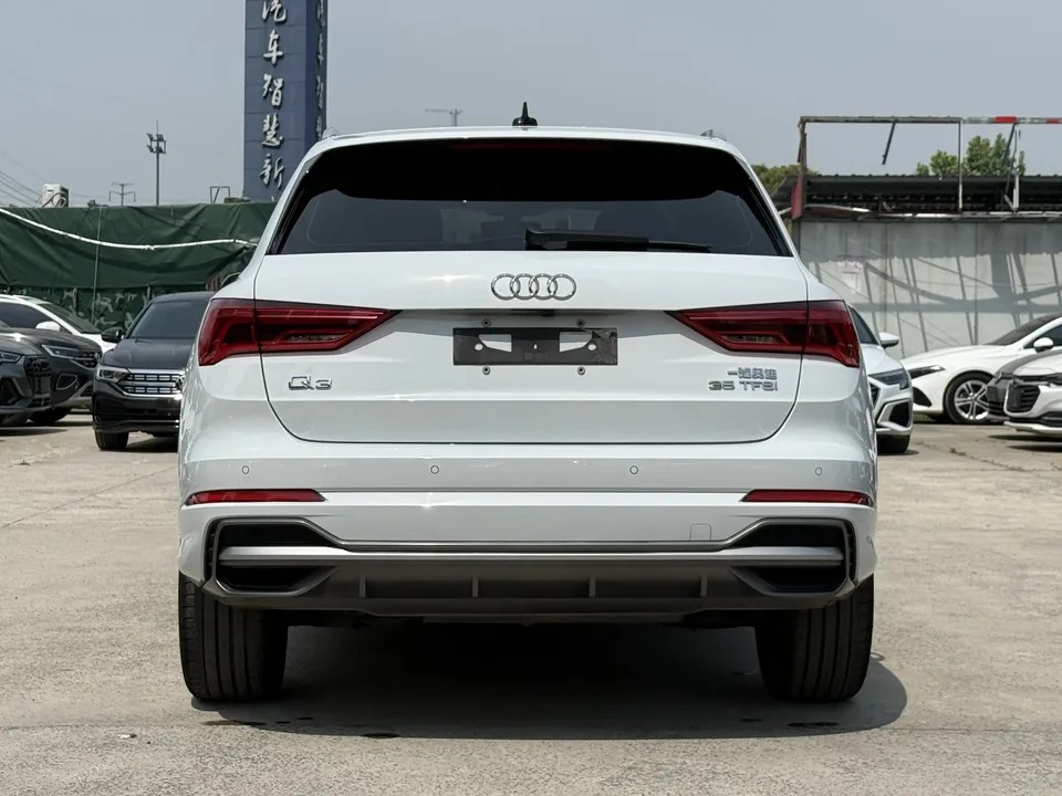 Audi Q3 Audi Q3 2022 35 TFSI Fashionable and Dynamic 2022 — миниатюра 4