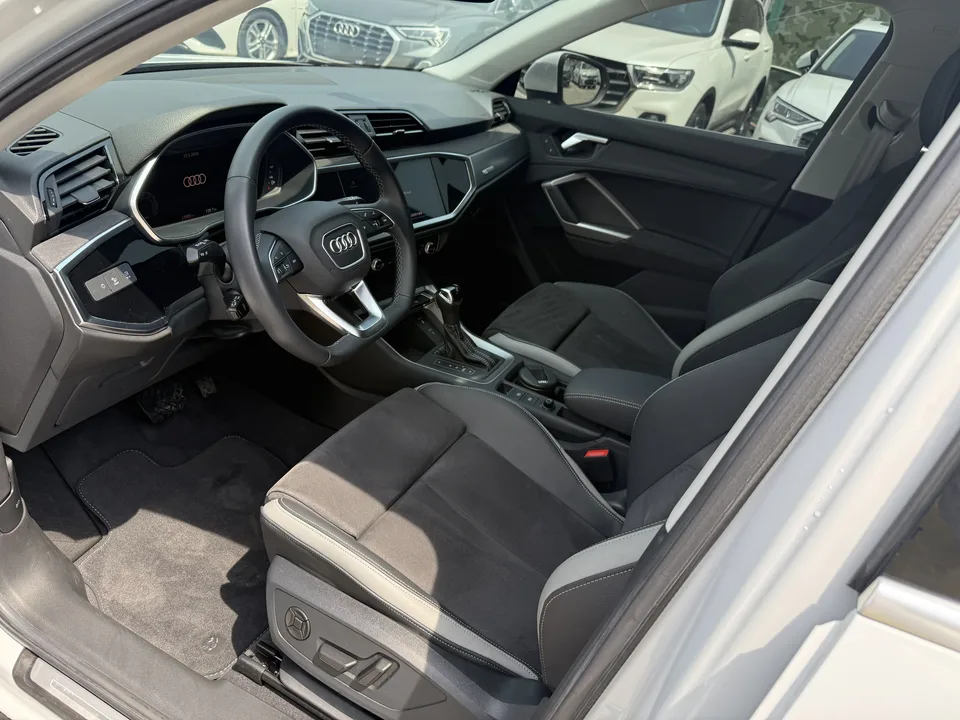 Audi Q3 Audi Q3 2022 35 TFSI Fashionable and Dynamic 2022 — миниатюра 5