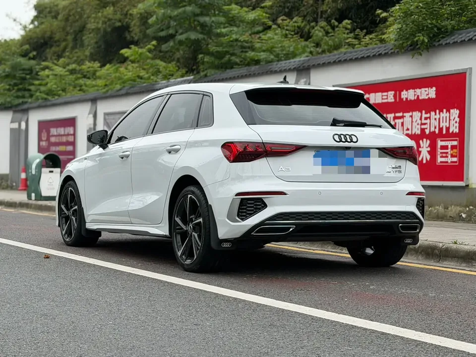 Audi A3 Sportback 35 TFSI stylish and sporty 2022 — миниатюра 5