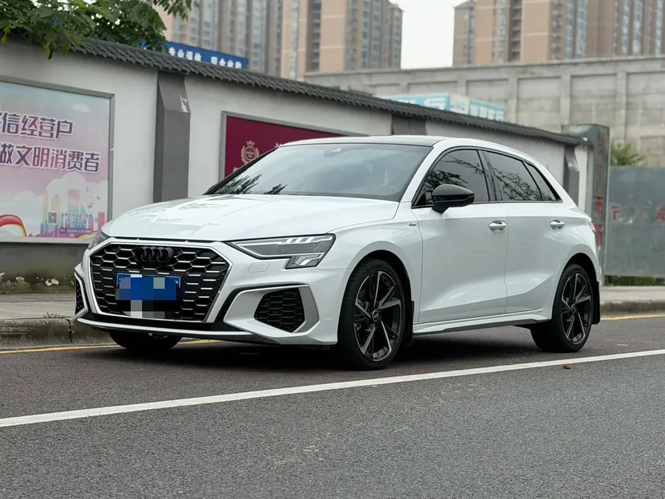 Audi A3 Sportback 35 TFSI stylish and sporty 2022 — фото 1, купить с доставкой в Москву