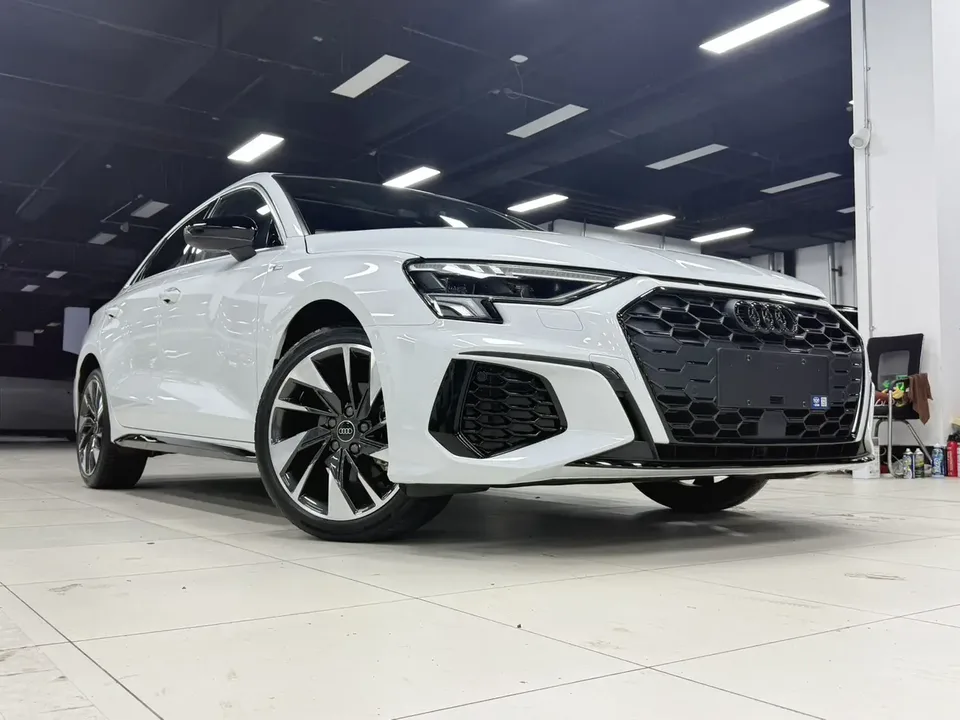 Audi A3 A3L Limousine 35 TFSI Fashion Sports 2023 — миниатюра 3