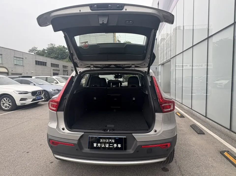 Volvo XC40 Volvo XC40 2025 B4 4WD Zhiyuan Luxury Edition 2024 — миниатюра 4