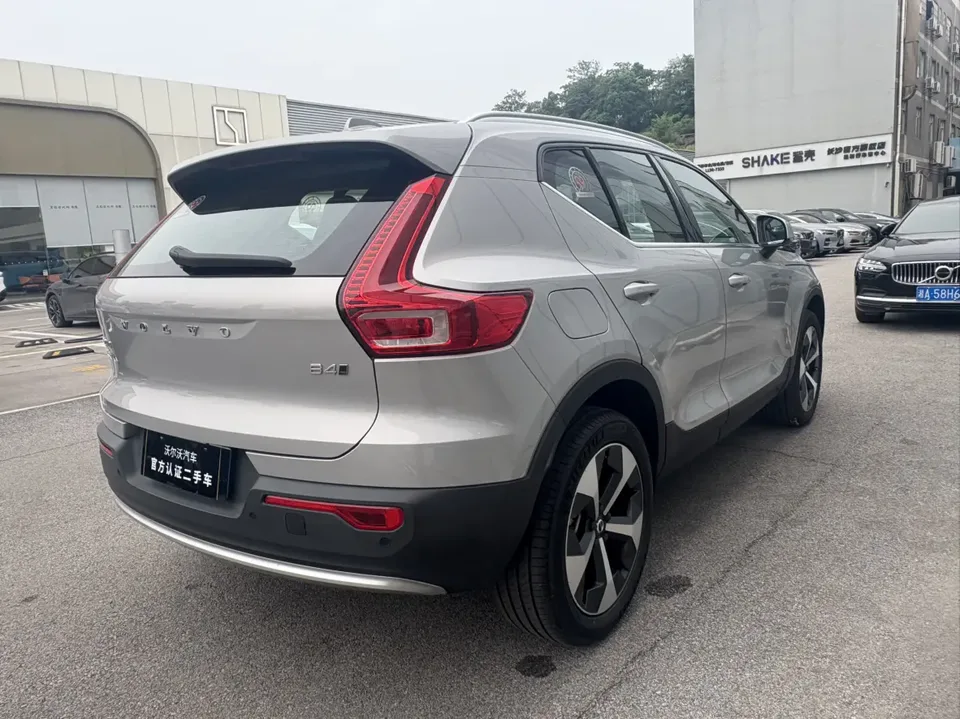 Volvo XC40 Volvo XC40 2025 B4 4WD Zhiyuan Luxury Edition 2024 — миниатюра 5