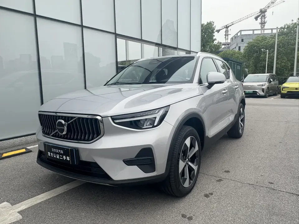 Volvo XC40 2024