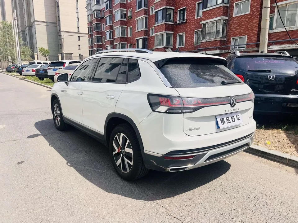 Volkswagen Tayron 300TSI 2WD Luxury Plus Advanced Edition 2023 — миниатюра 2