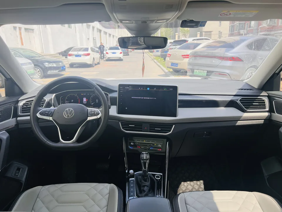 Volkswagen Tayron 300TSI 2WD Luxury Plus Advanced Edition 2023 — миниатюра 3