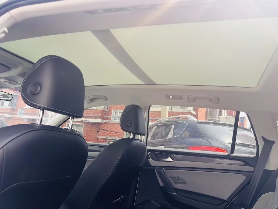 Volkswagen Tayron 300TSI 2WD Luxury Plus Advanced Edition 2023 — миниатюра 5