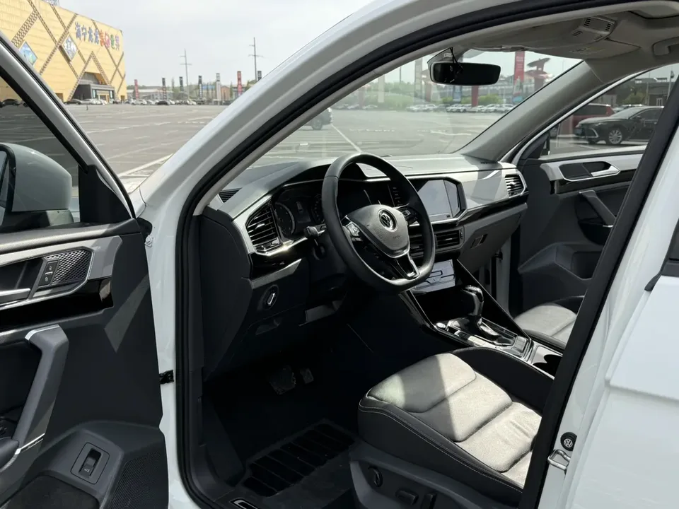 Volkswagen Tayron Tanyue 2022 280TSI 2WD Luxury Smart Edition 2022 — миниатюра 4