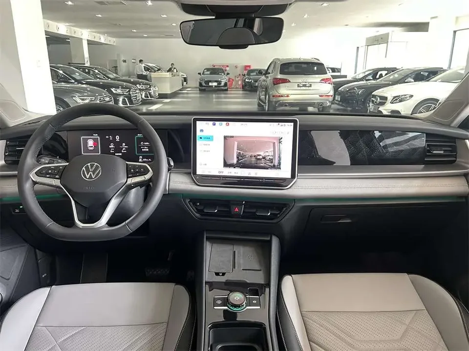 Volkswagen Tayron Tanyue L 330TSI 2WD Elite 2025 — миниатюра 3
