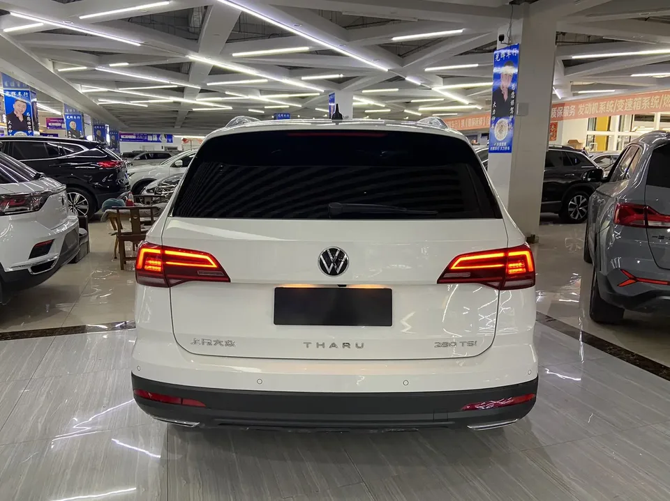 Volkswagen Tharu 280TSI 2WD Luxury Edition 2023 — миниатюра 2