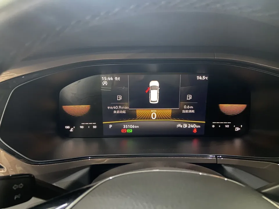Volkswagen Tharu 280TSI 2WD Luxury Edition 2023 — миниатюра 4