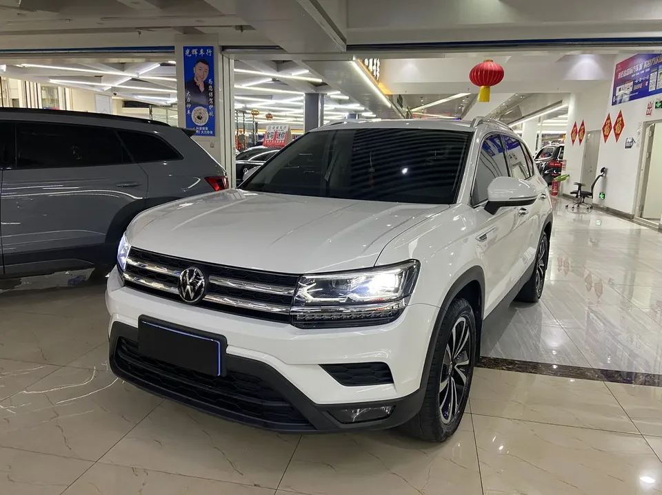 Volkswagen Tharu 280TSI 2WD Luxury Edition 2023 — фото 1, купить с доставкой в Москву